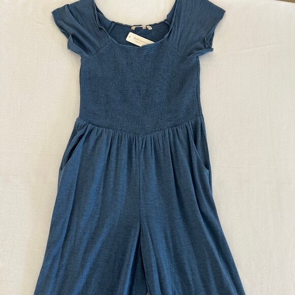 NWT Soft Surroundings Womens Frida Jumpsuit Blue Smocked Wide Leg Stretch SZM - Picture 3 of 7
